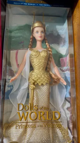 BARBIE COLLECTOR PRINCESS OF VIKING - NRFB