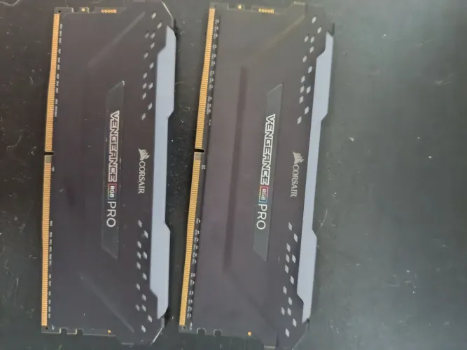 MEMÓRIA RAM CORSAIR 32 GB 2X16GB RGB 3600 MHZ