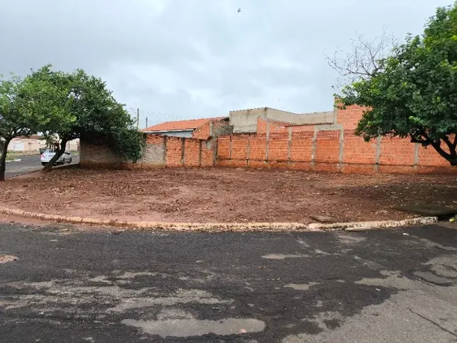 Terreno à venda na cidade de Macatuba