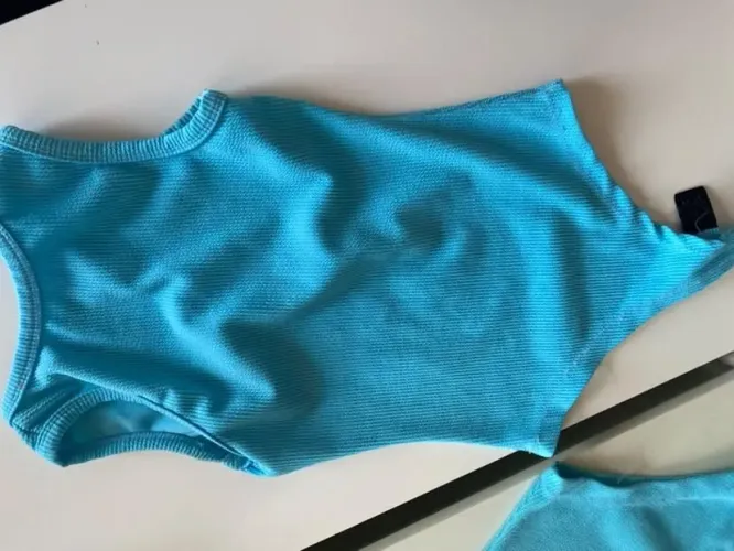 Body azul céu