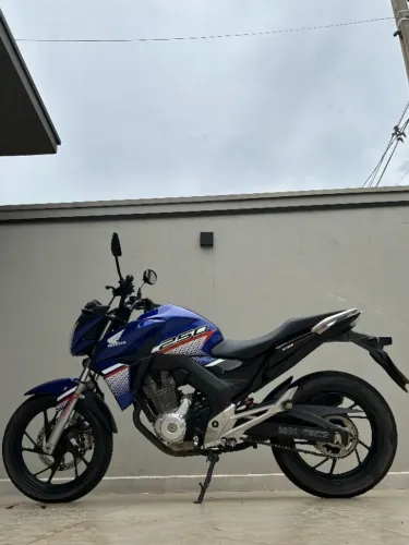 Honda CB Twister 250 2022 | Único Dono | Apenas 5.200 km