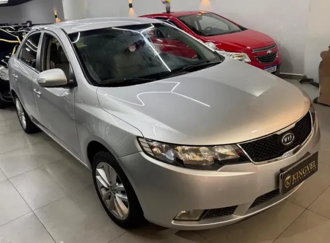 Kia Motors Cerato 1.6 16 V Flex Mec. 2011