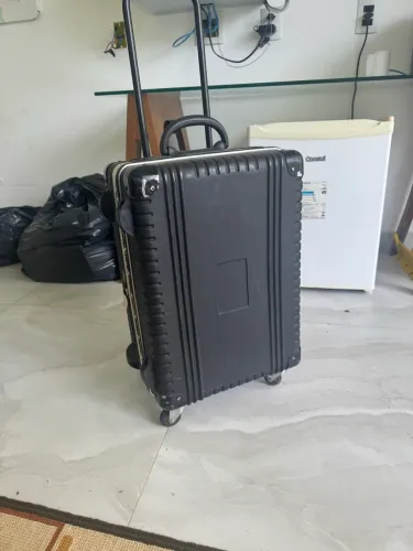 Mala profissional para transporte de vinho - 12 garrafas - rígida com rodinhas