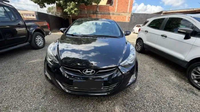 Hyundai Elantra GLS 1.8 16V Aut. 2012