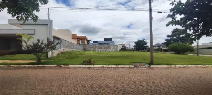 Venda de Terreno / Condomínio na cidade de Araraquara