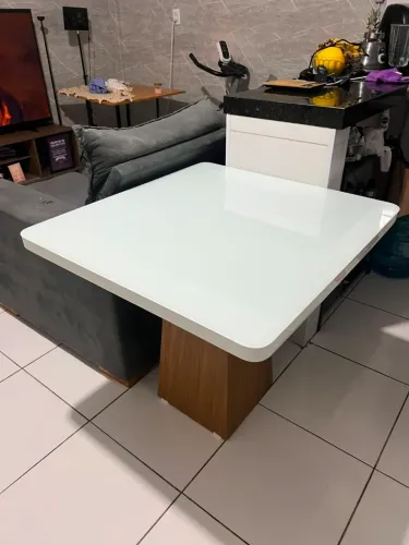 Mesa de Jantar Quadrada Luxo com Vidro Laqueado 4mm