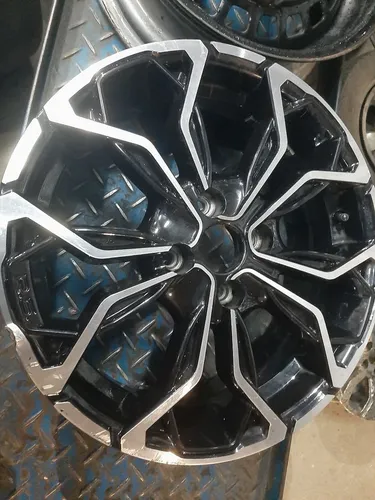 Roda aro 16 krmai Rs preta com diamantado 4x100 Renault Sandero