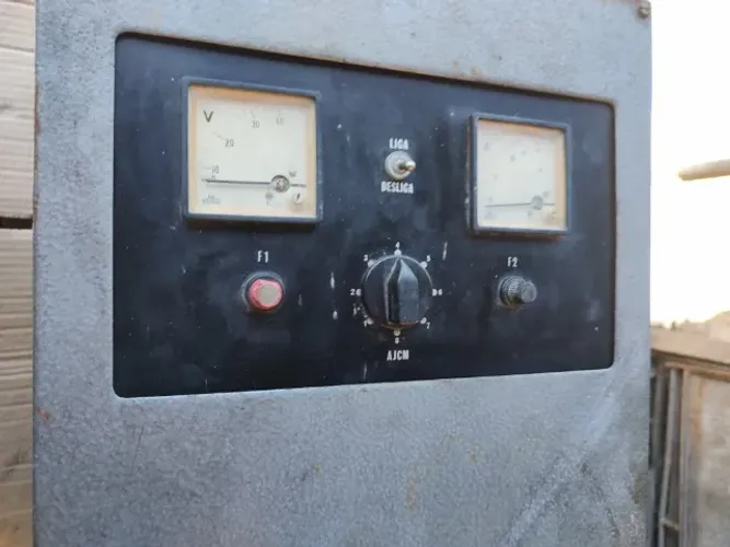 Carregador De Baterias 26,5v Caminhão Transmatic Conservado