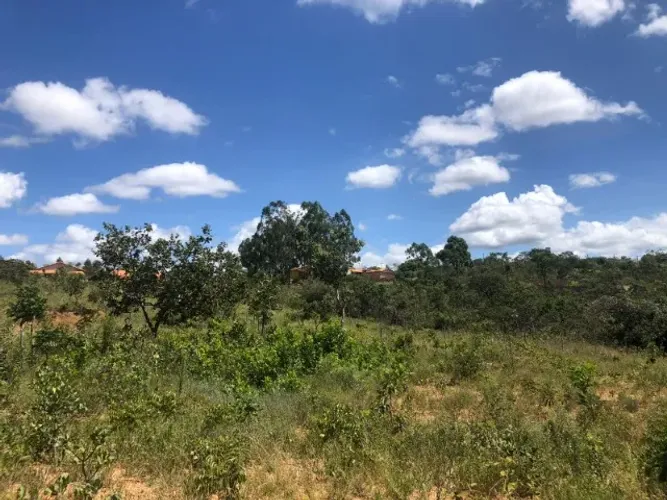  Chácara  4.000m² ,todo cercada, plana, água, luz, internet, Jaboticatubas. 