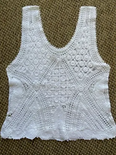 Blusa regada em renda Renascença 