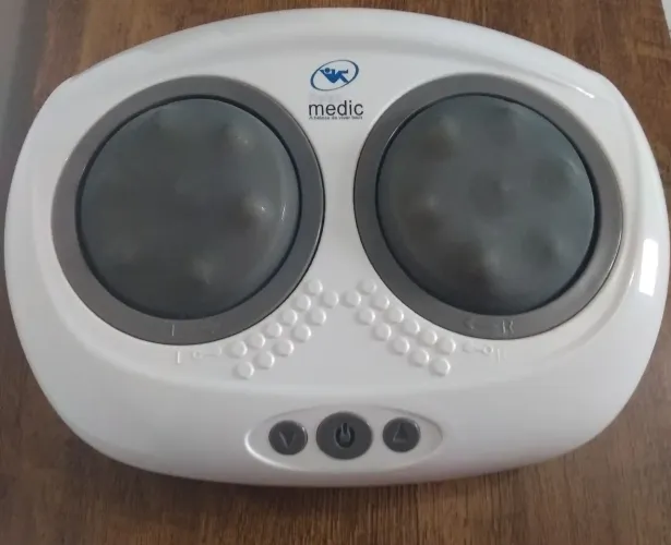 Kit Bem-Estar Massageador Spinner Foot 3D+Esteira Massageadora com 10 motores 