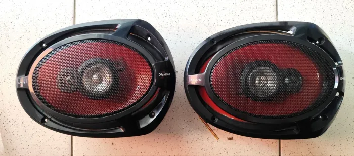 Par de Triaxial 6x9' Xplod