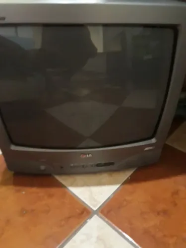 Vendo tv 20 polegadas toshiba de tubo funcionando perfeitamente