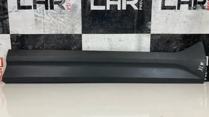 Moldura porta dianteira direita Volvo XC40 