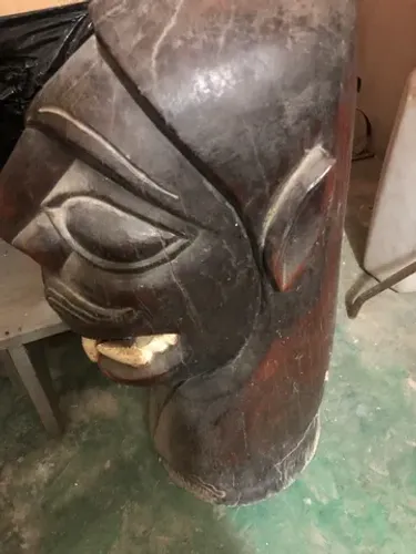 Vendo Carranca 70cm Entalhada em Madeira Maciça em Sucupira 