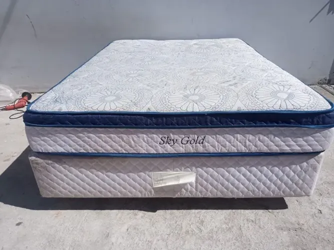 Vendo cama box de casal colchão de molas ensacadas 