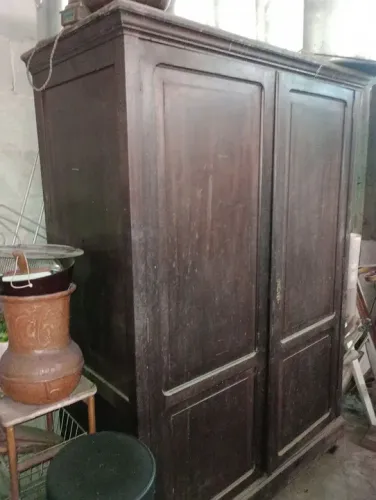 Guarda roupa antigo 