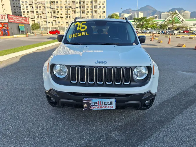 Jeep Renegade Diesel 4X4 troco e finacio aceito carro ou moto maior ou menor valor7