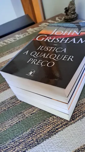 Livros de John Grisham: A Herança, O Dilema, A Delação, Acerto de Contas e Justiça...