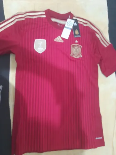 Vende-se camisa da Espanha tamanho M