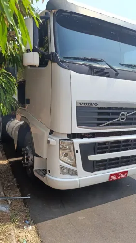 FH 440 2008 Com Baú facchini 2008