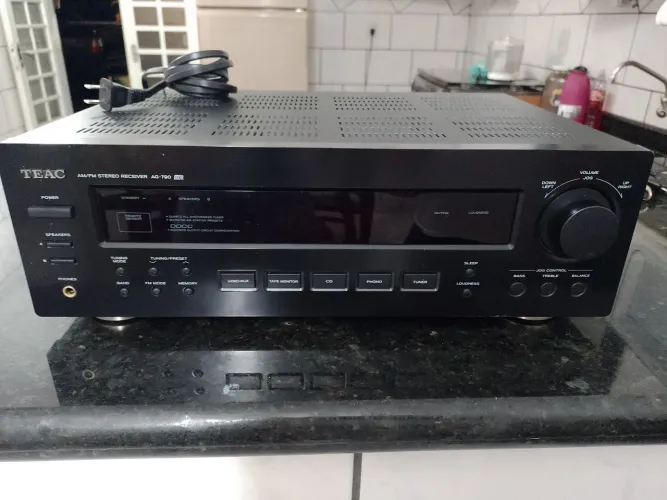 Receiver TEAC AG-790
