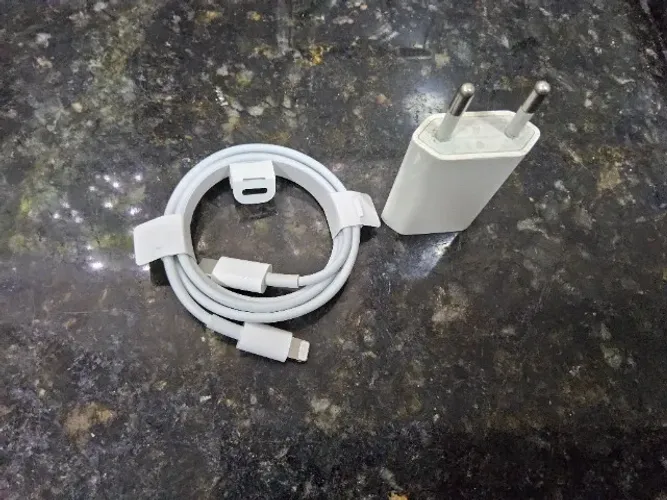 ORIGINAL Cabo e Carregador Apple NOVO Nunca usado Original iPhone