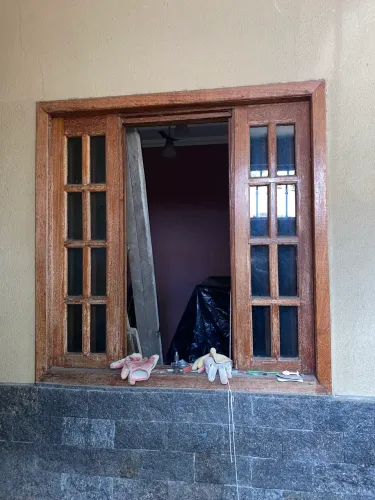 Conjunto portas e janelas de madeira COLONIAL (marco, porta e janela) 