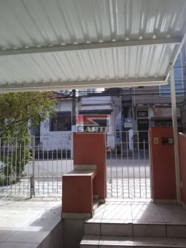 SOBRADO NA RUA ALFREDO PUJOL BAIRRO DE SANTANA , CONDUÇÃO NA PORTA ..OFERTA !