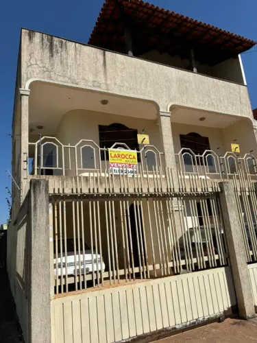Sobrado - QN 5 Conjunto 14 - 5 quartos 1 suites - R$ 730 Mil
