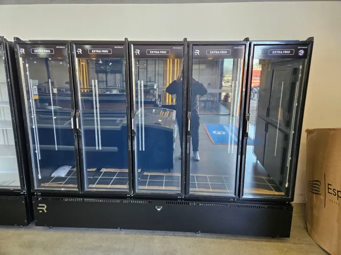 expositora extra frio 5 portas para cervejas/carnes