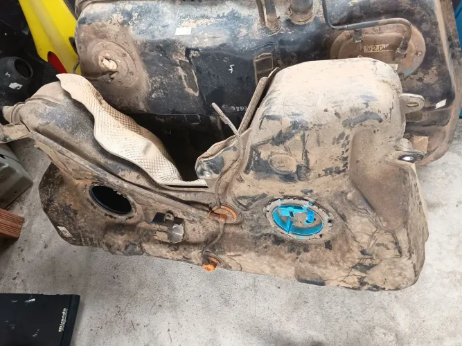 Vendo tanque de combustível da Tiguan 2011