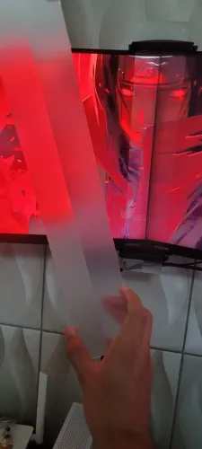 1x Redragon Bezel-free para juntar dois monitores em um