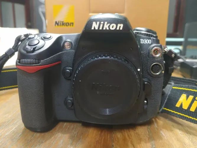 Câmera fotográfica Nikon D300