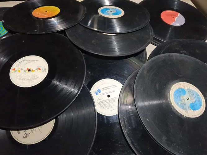 66 Discos de Vinil para Decoração