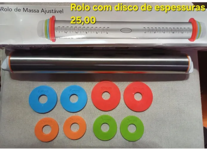 Rolo para massa com disco de espessuras