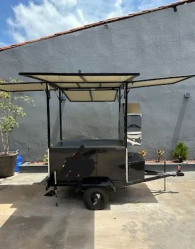 Carrinho de lanche novo nunca foi usado R$8.500 interessados zap *