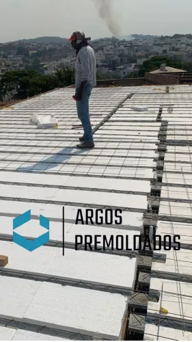 LAJES PRÉ-MOLDADAS E ARTEFATOS DE CONCRETO