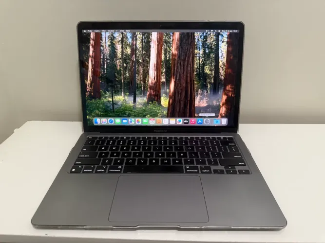 MacBook Air M1 semi novo