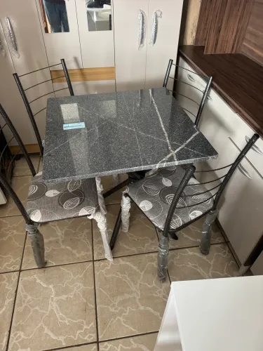 Mesa de mármore