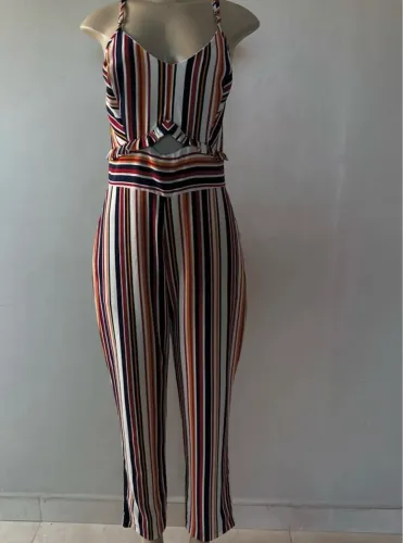 Macacão Listrado Feminino