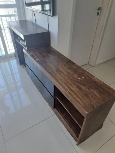 Maravilhosa rack de TV extensivel para sala