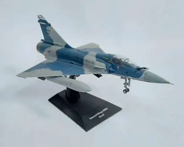 MODELO EM METAL MIRAGE 2000 COLEÇÃO ALTAYA ESCALA 1/72