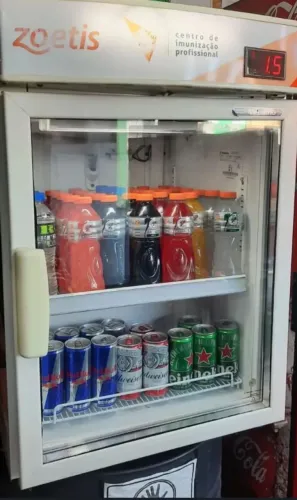 Vendo geladeira expositora em perfeitas condições de uso