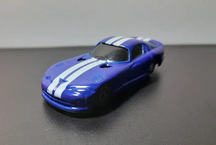 Miniatura Dodge Viper GTS 1996