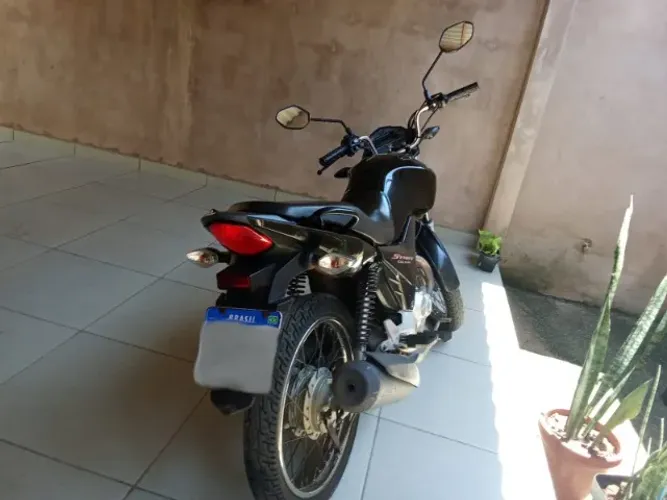 Moto Honda CG 160 Start de cor preta, com todas as revisões em dias