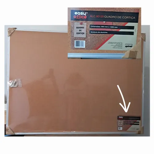 Quadro de cortiça com moldura em alumínio 
