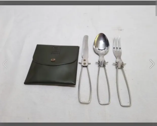 Antigo conjunto de talheres para camping/viagem 