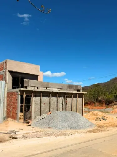 Casa Térrea 3 Quartos c/ Suíte, Piscina e Área Gourmet - Ibituruna