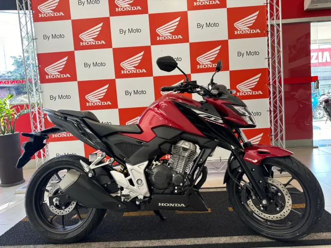 CB 300 F Twister